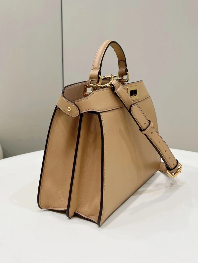 Fendi Peekaboo Bags Classic 57613