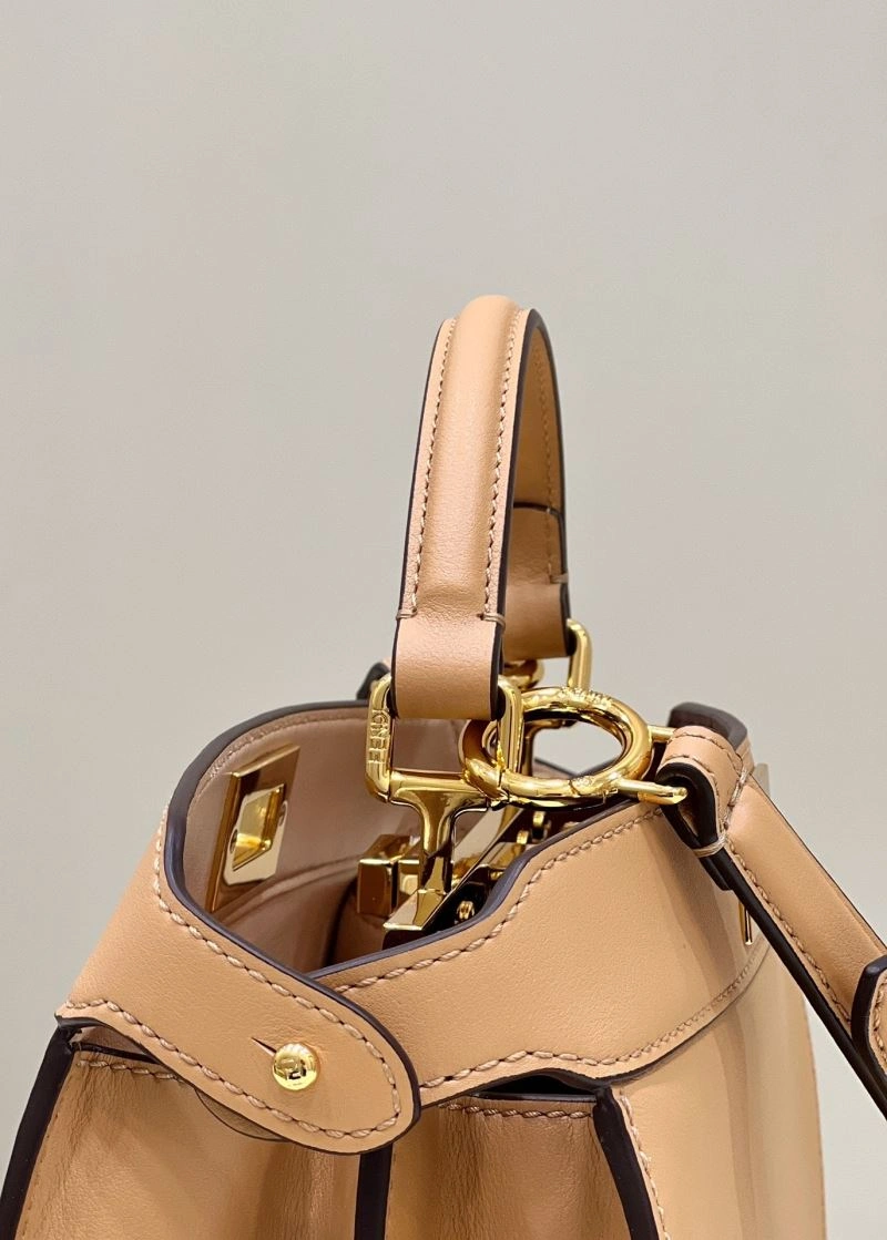 Fendi Peekaboo Bags Classic 57613