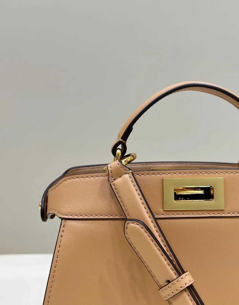 Fendi Peekaboo Bags Classic 57613