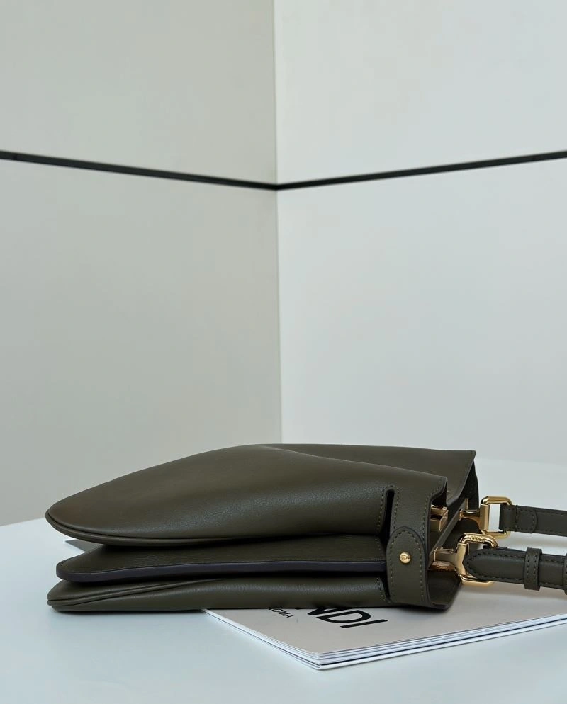 Fendi Peekaboo Bags Breathable 57601