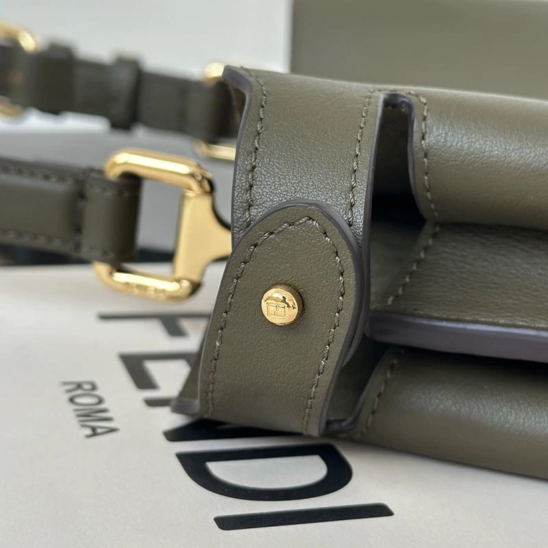 Fendi Peekaboo Bags Breathable 57601