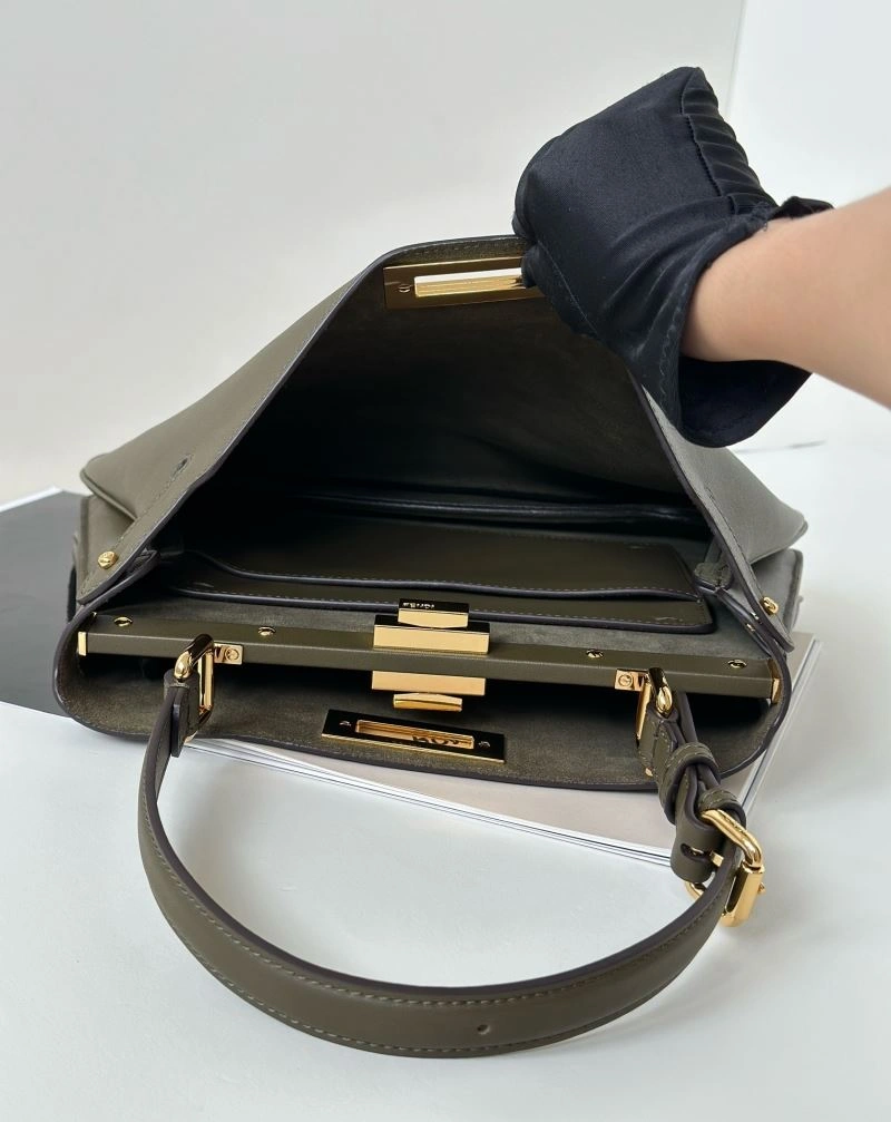 Fendi Peekaboo Bags Breathable 57601