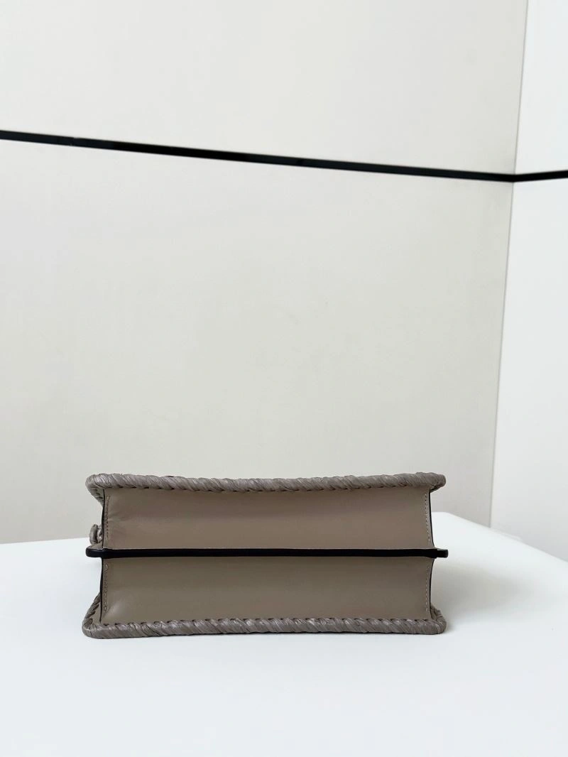 Snug Fendi Peekaboo Bags 57599