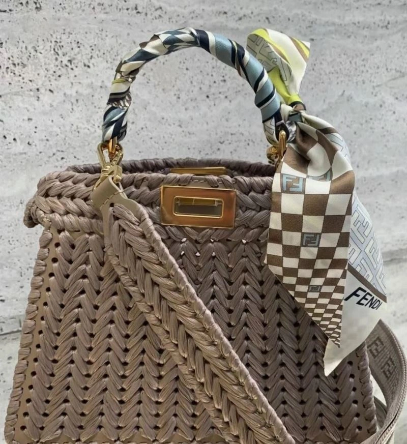 Snug Fendi Peekaboo Bags 57599