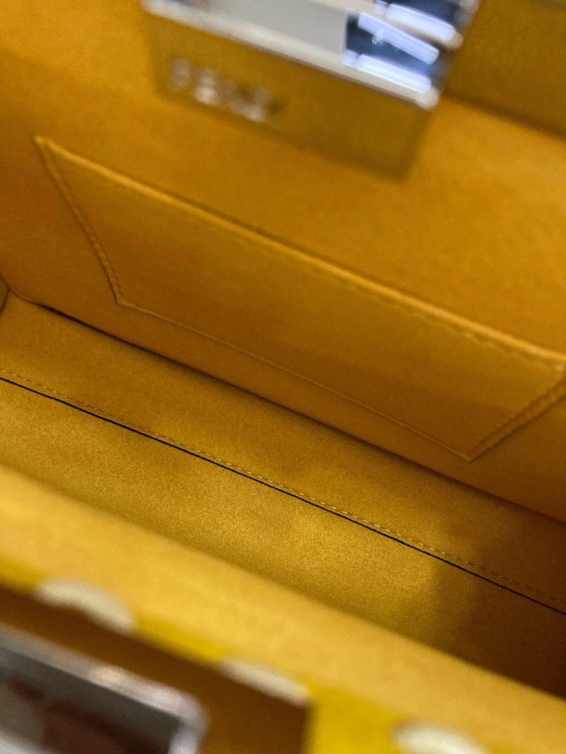 AllSeason Fendi Peekaboo Bags 57592