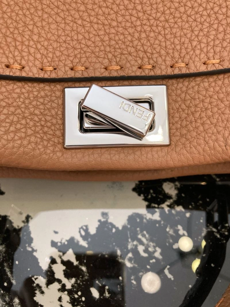 Lightweight Fendi Peekaboo Bags 57577