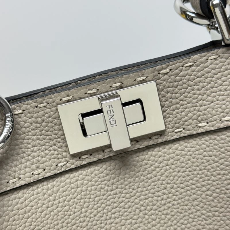 Fendi Peekaboo Bags QuickDry 57587