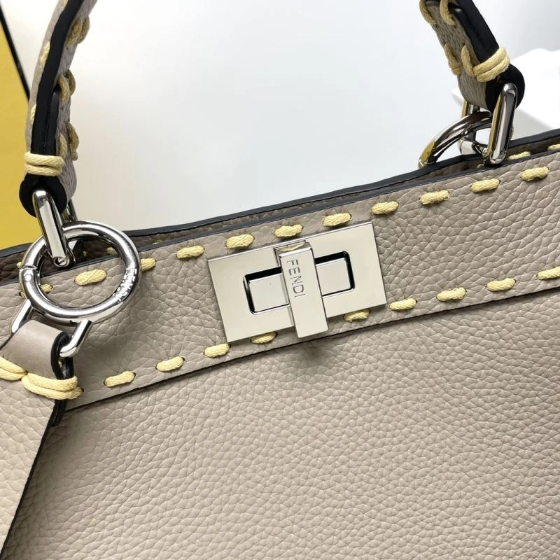 Chic Fendi Peekaboo Bags 57649