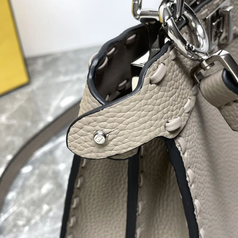 Fendi Peekaboo Bags Snug 57568
