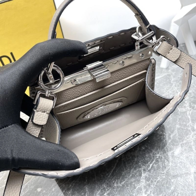 Fendi Peekaboo Bags Snug 57568
