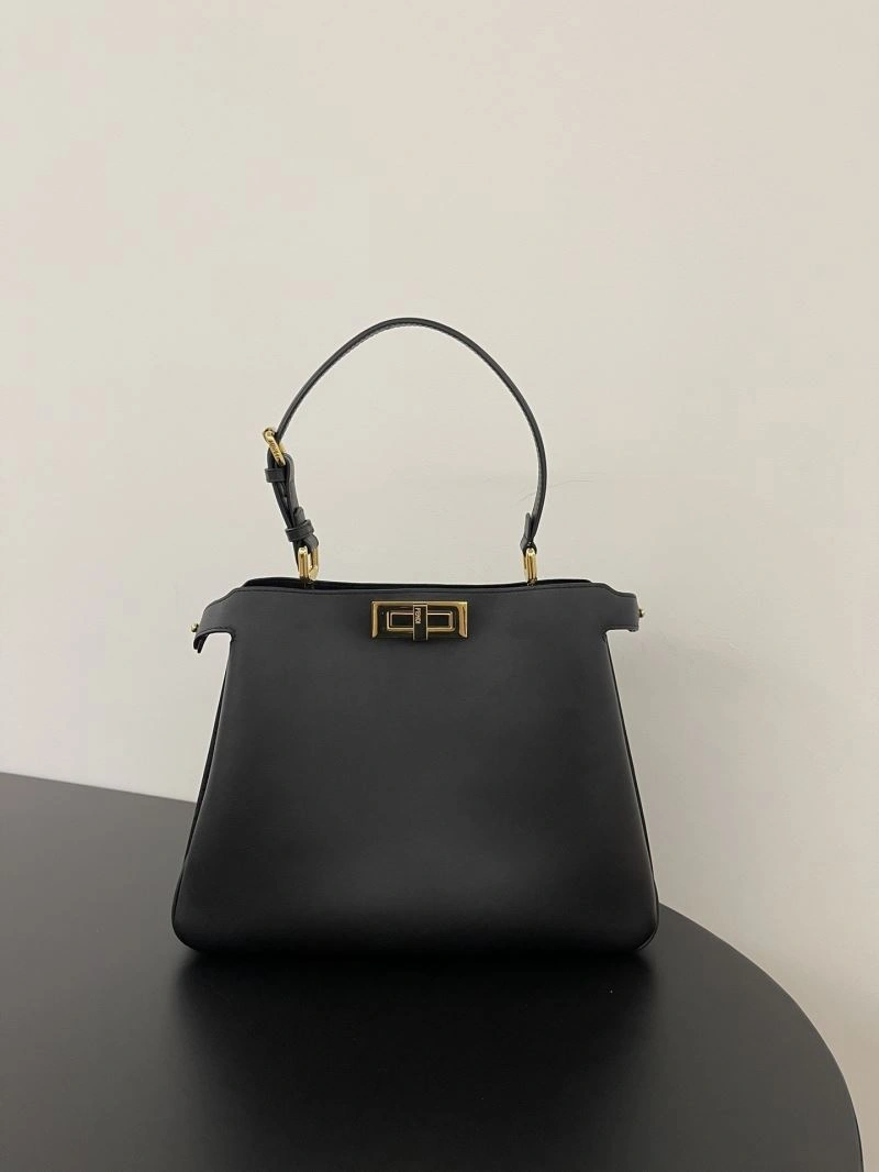 Fendi Peekaboo Bags Trendsetting 57590
