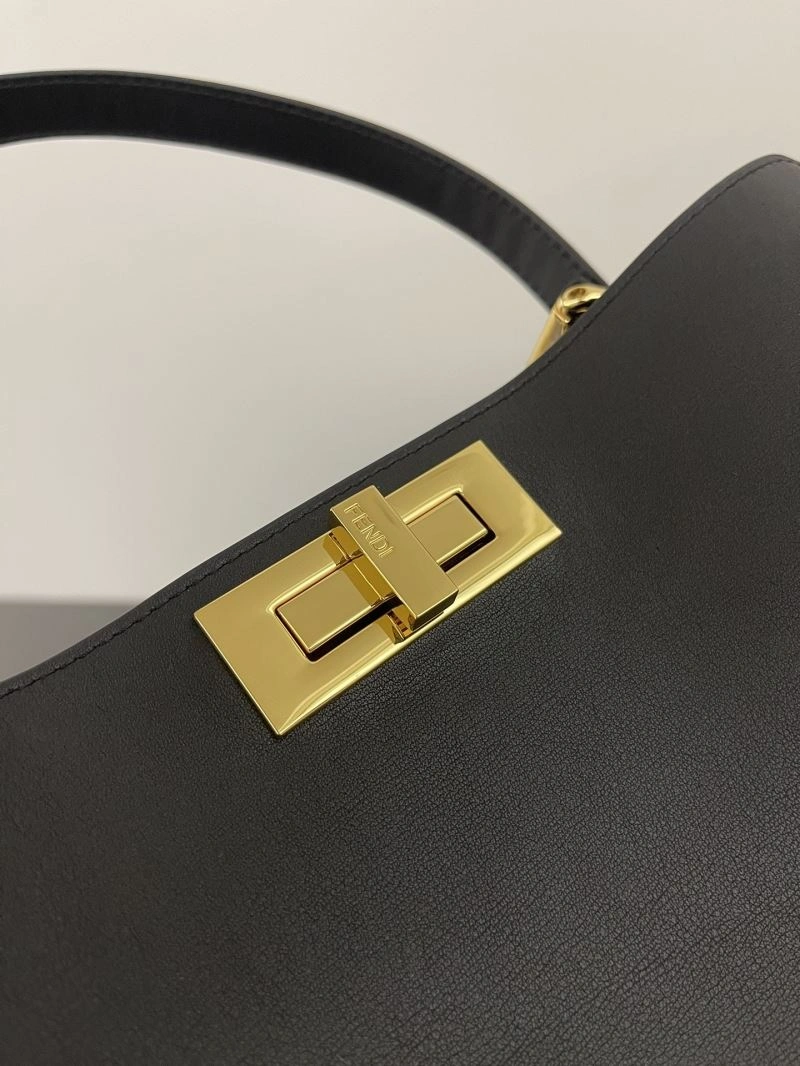Fendi Peekaboo Bags Trendsetting 57590