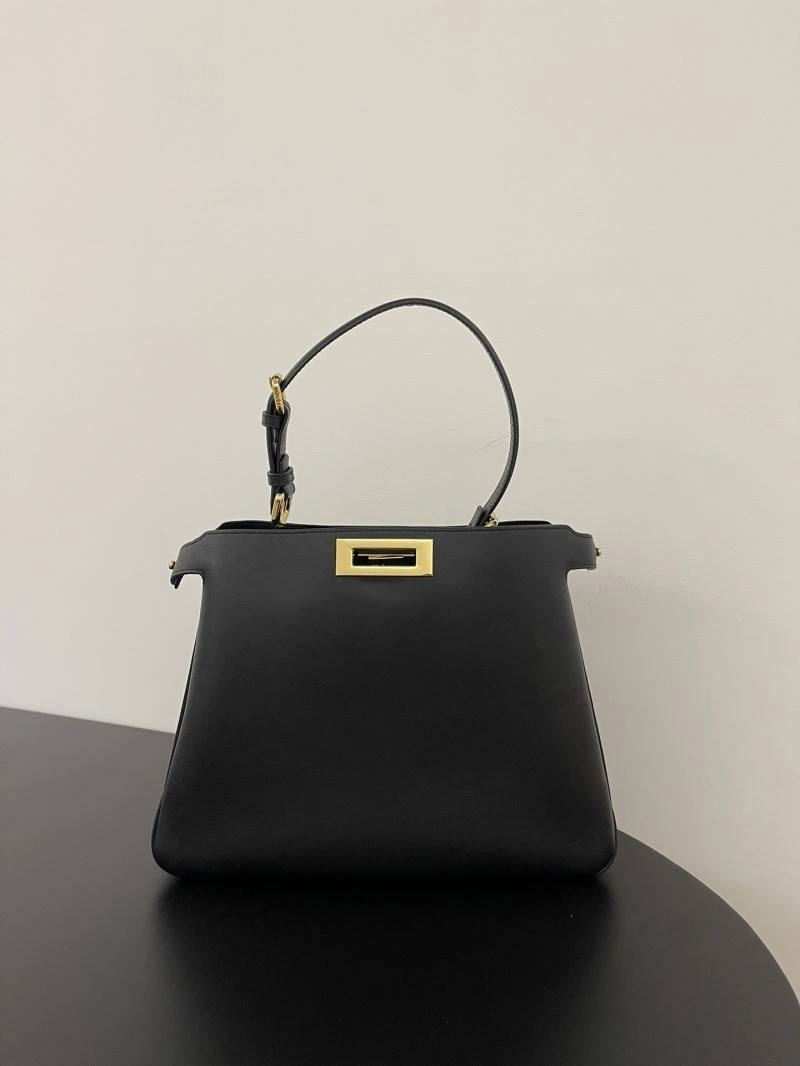 Fendi Peekaboo Bags Trendsetting 57590