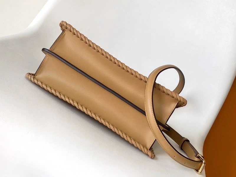 Comfortable Fendi Peekaboo Bags 57595