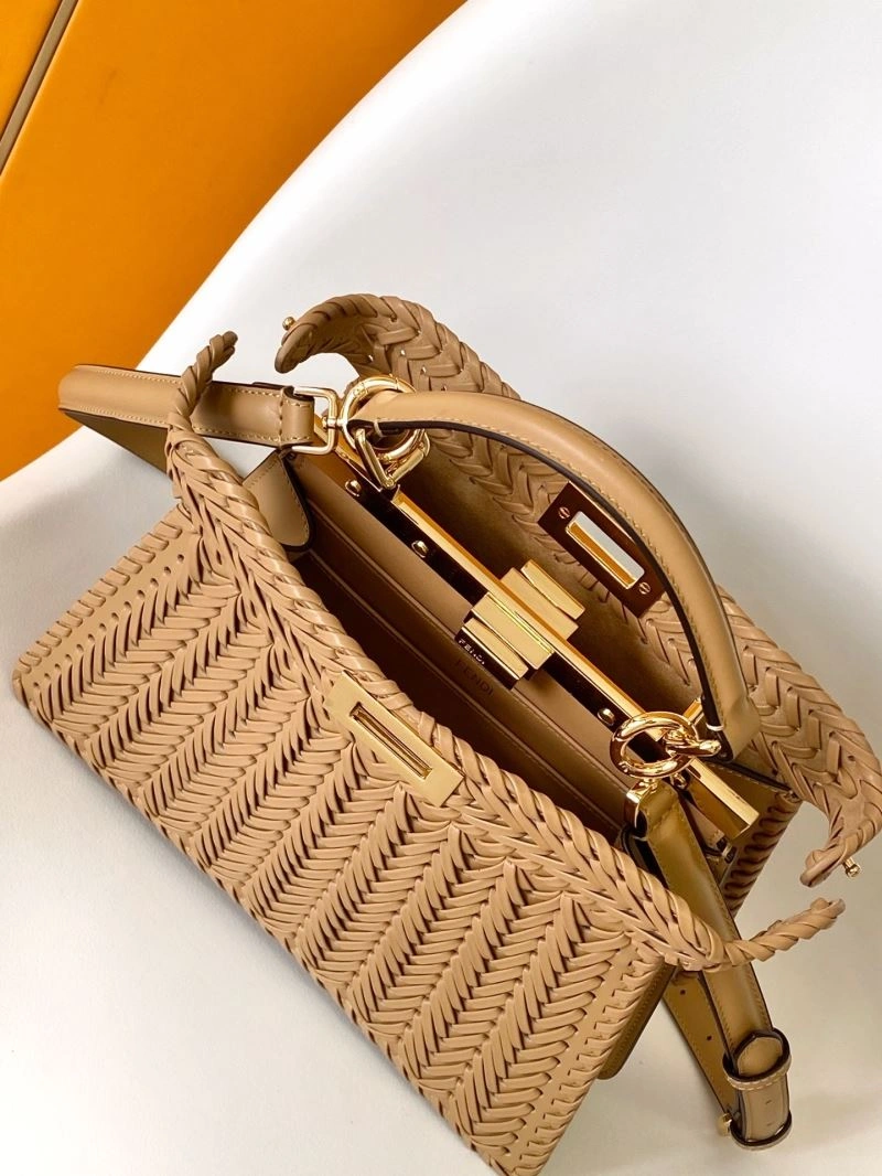 Comfortable Fendi Peekaboo Bags 57595