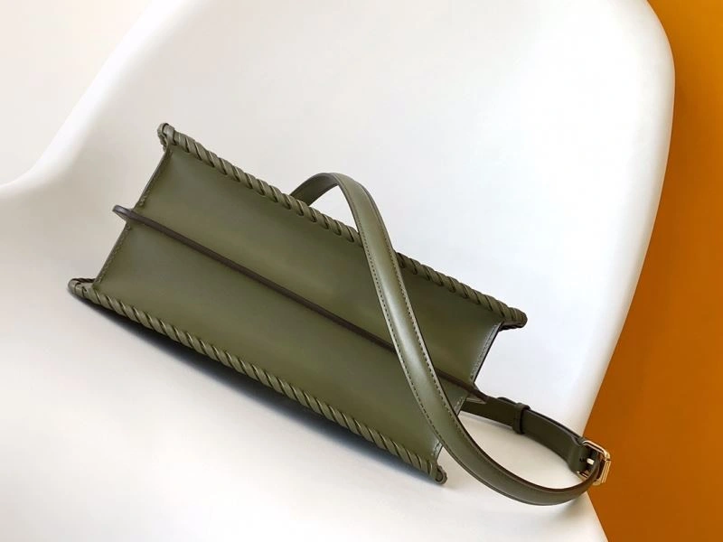 Effortless Fendi Peekaboo Bags 57551