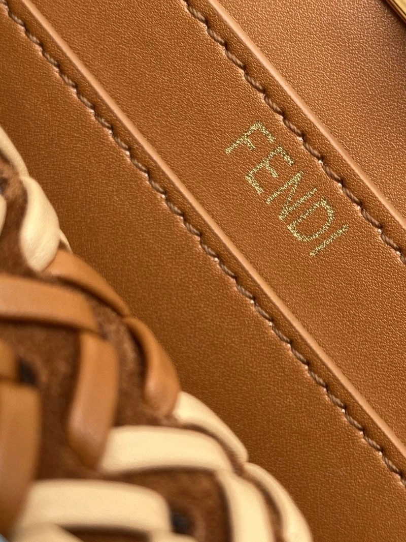 Fendi Peekaboo Bags RelaxedFit 57540