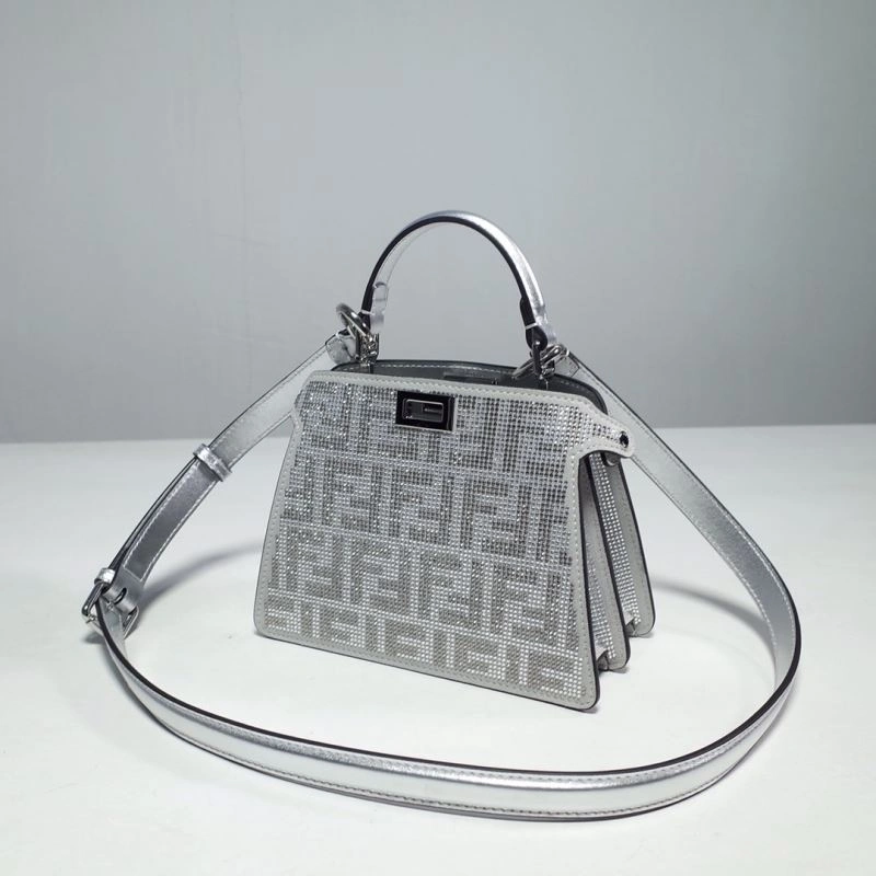 Fendi Peekaboo Bags Versatile 59379