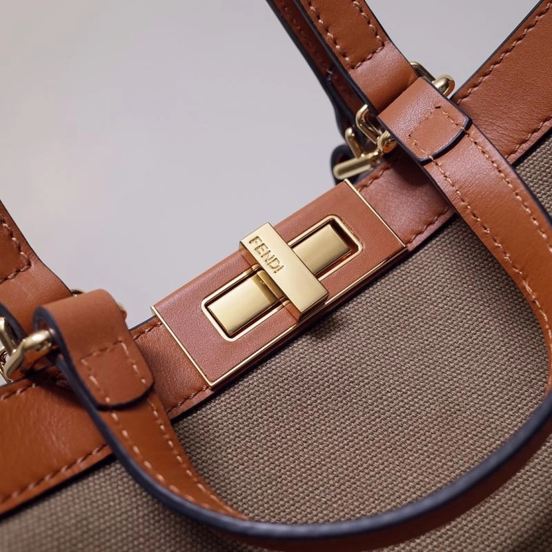 Comfortable Fendi Peekaboo Bags 59363