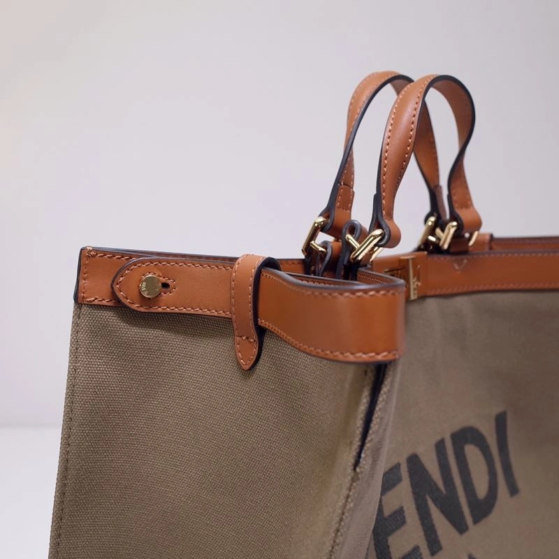 Comfortable Fendi Peekaboo Bags 59363
