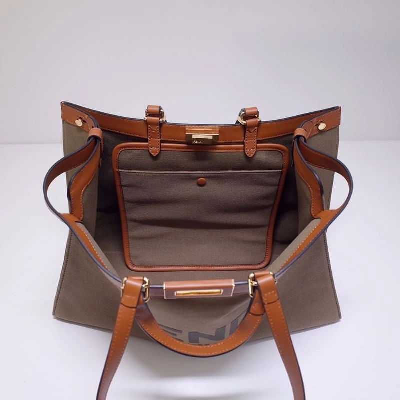 Comfortable Fendi Peekaboo Bags 59363