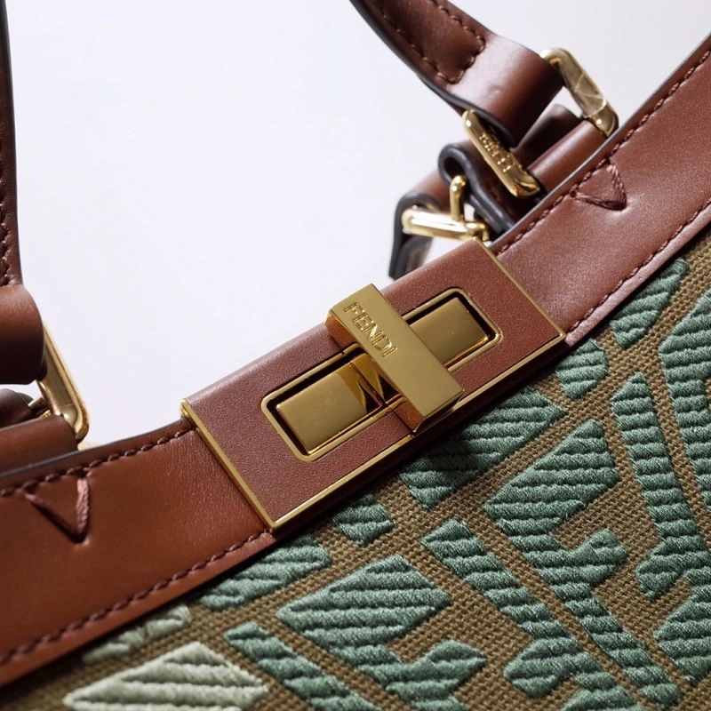Fendi Peekaboo Bags Fashionable 59340