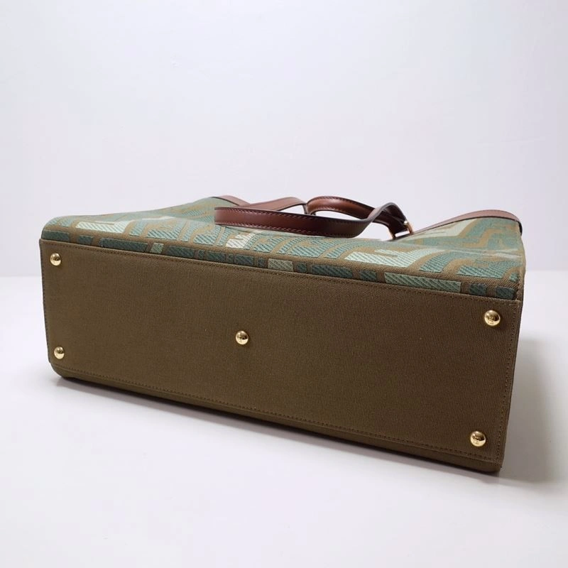 Fendi Peekaboo Bags Fashionable 59340