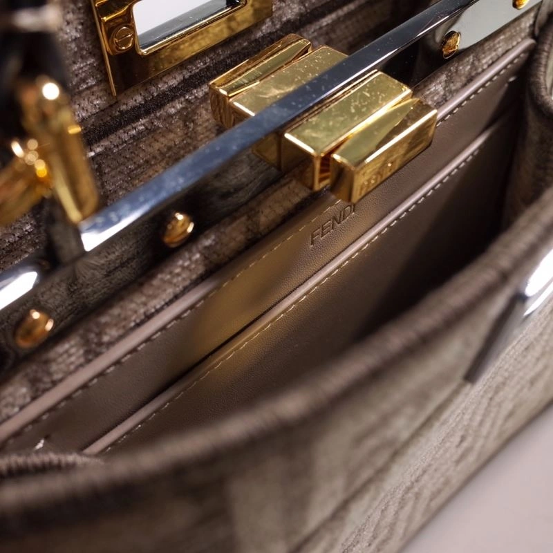 Thermal Fendi Peekaboo Bags 59326