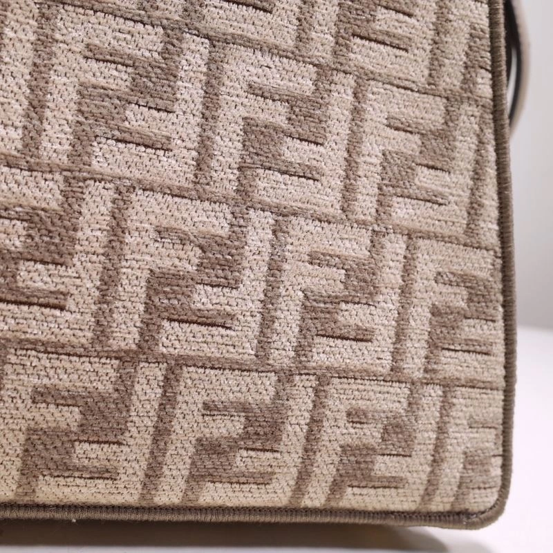 Fendi Peekaboo Bags ComfortFit 59329