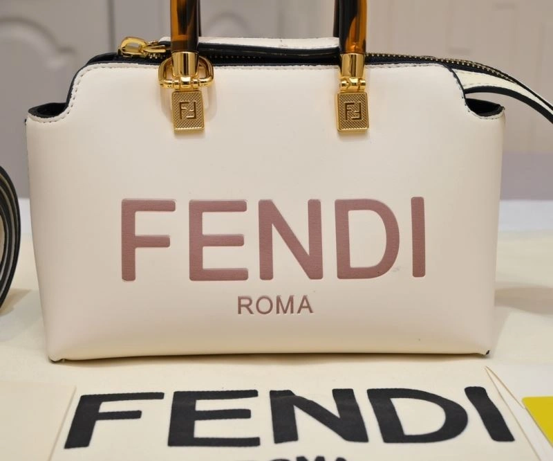 Reliable Fendi Pillow Bags 85358