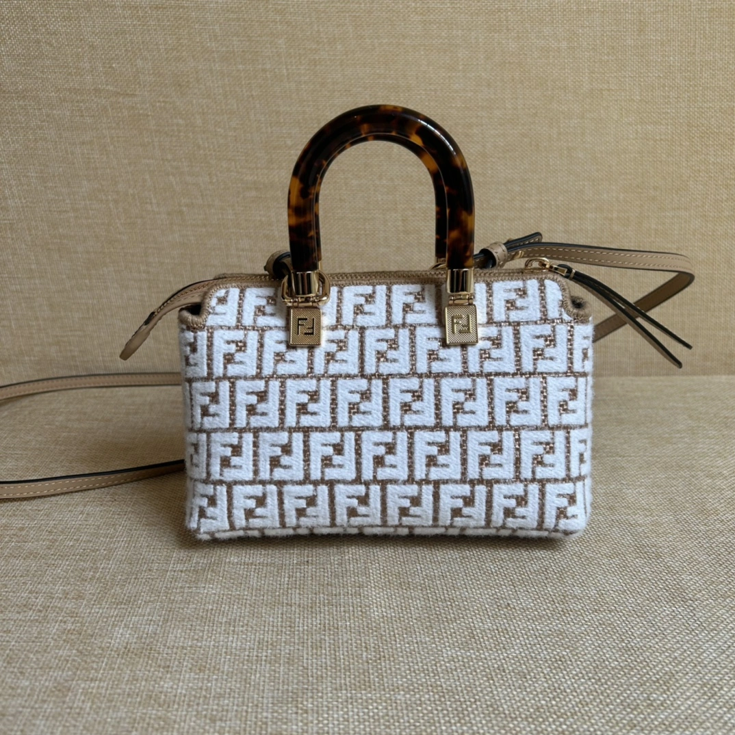 Fendi Pillow Bags Seasonal 76790