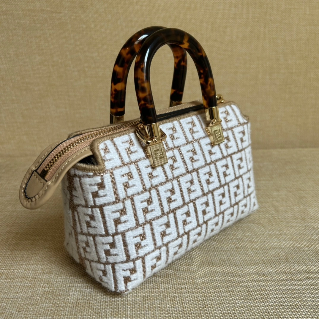 Fendi Pillow Bags Seasonal 76790
