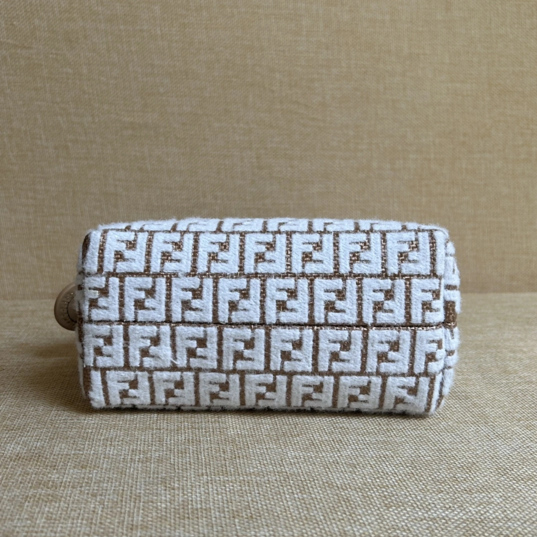 Fendi Pillow Bags Seasonal 76790