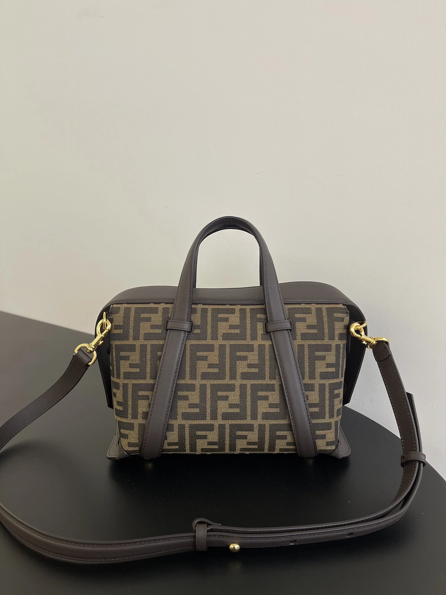 Resilient Fendi Pillow Bags 76795