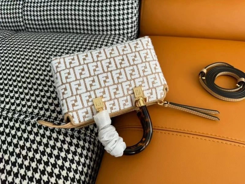 Durable Fendi Pillow Bags 72889