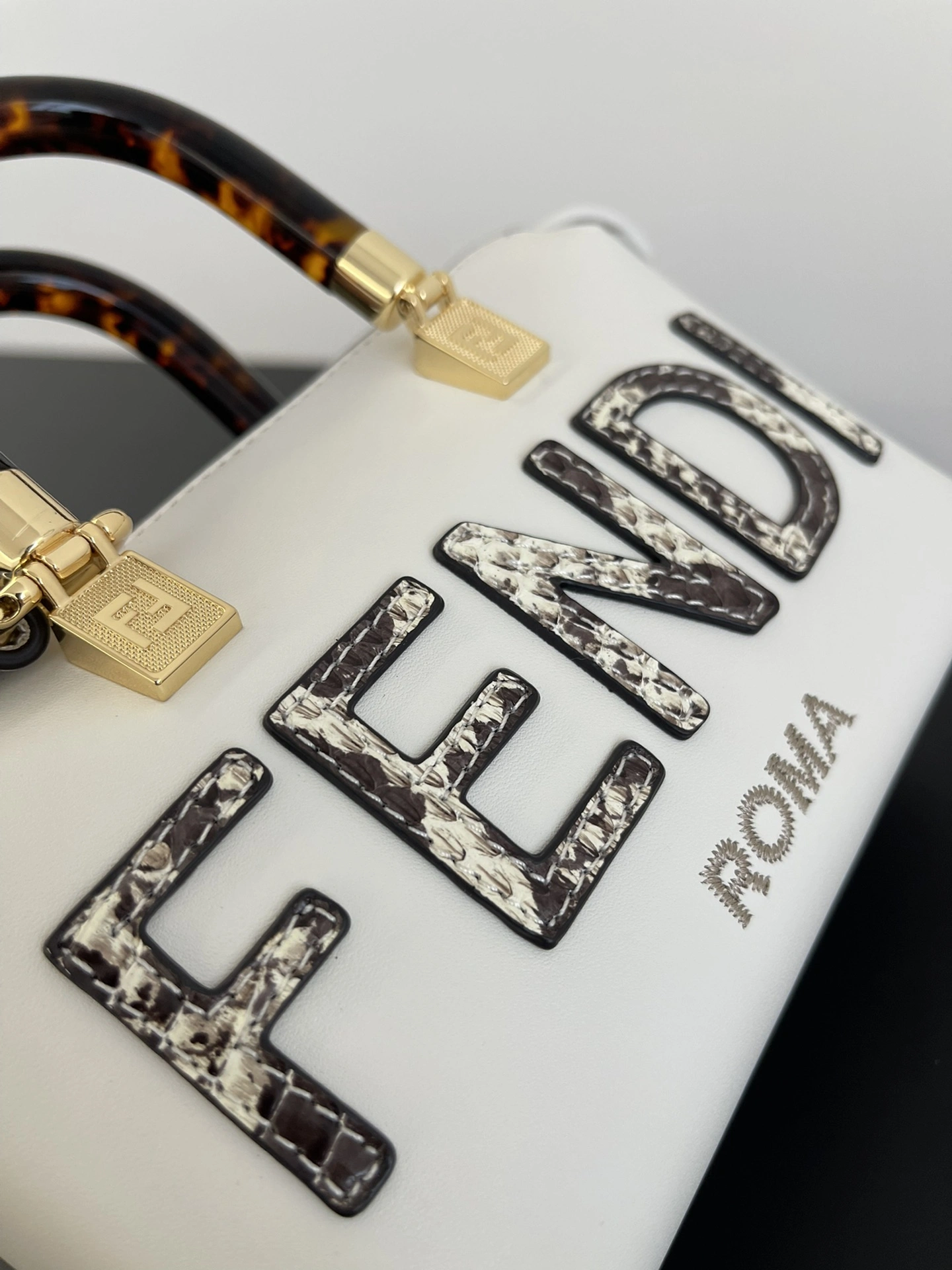 FlexibleFit Fendi Pillow Bags 69807