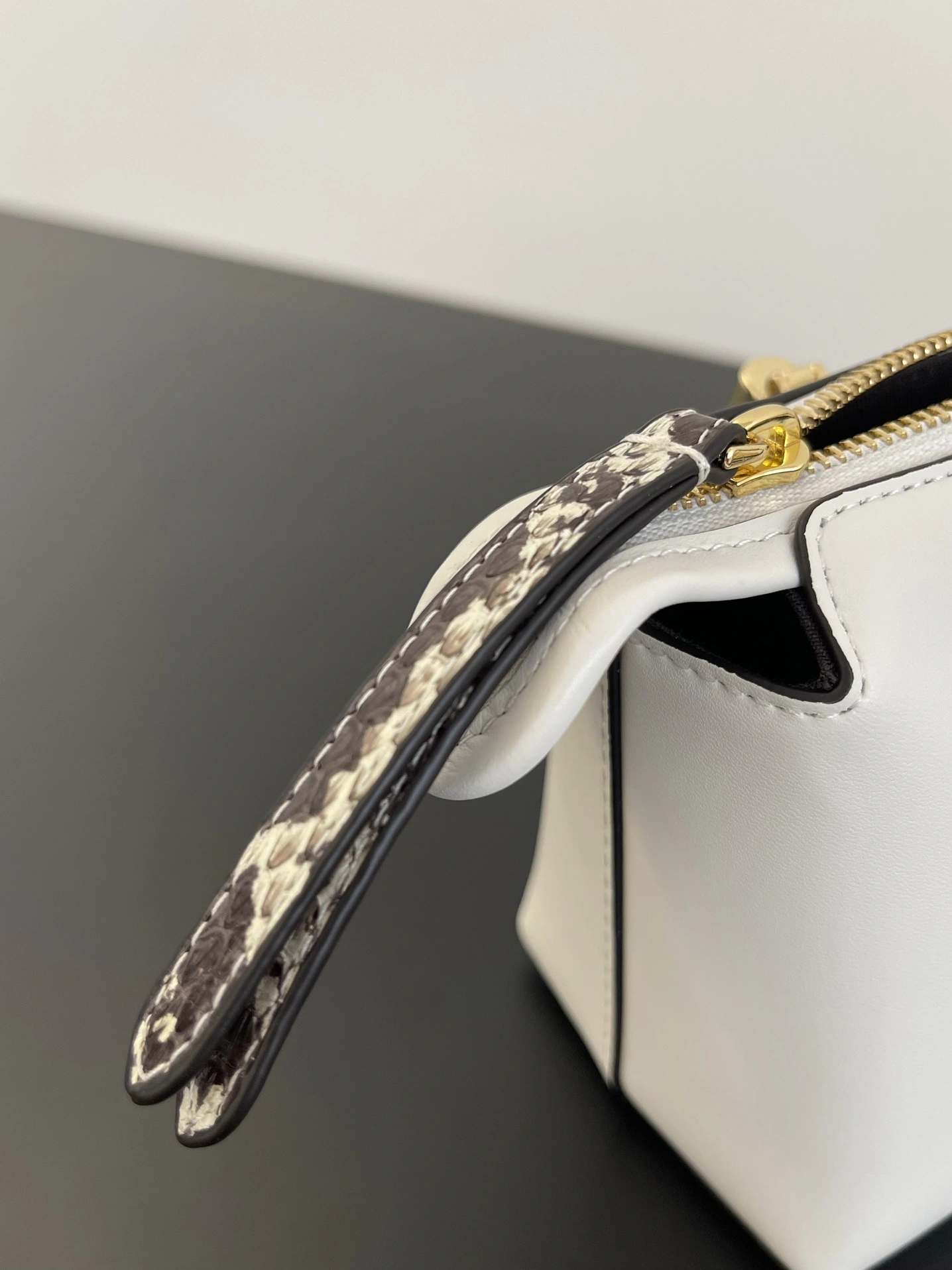 FlexibleFit Fendi Pillow Bags 69807