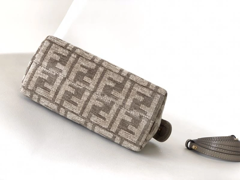 Fendi Pillow Bags Neat 57546