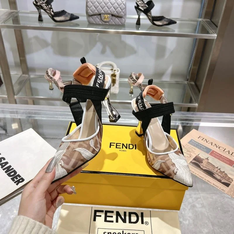 Neat Fendi Sandals 23432