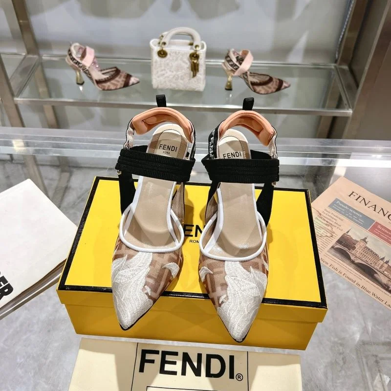 Neat Fendi Sandals 23432