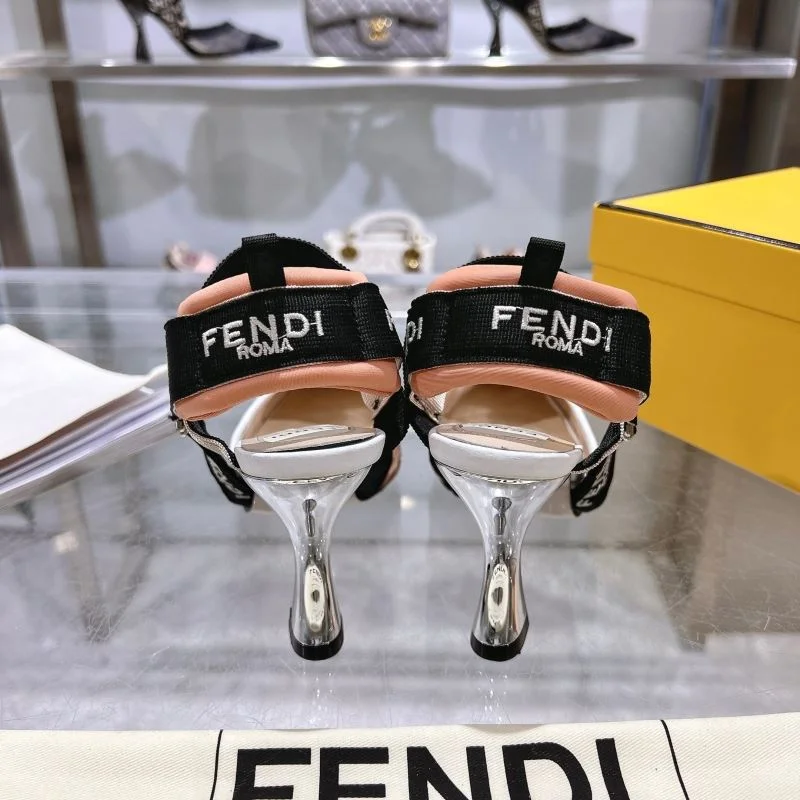 Neat Fendi Sandals 23432