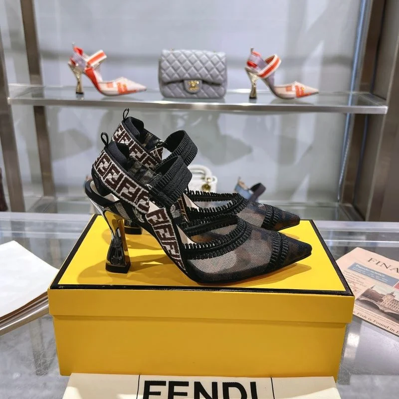 Cozy Fendi Sandals 23428