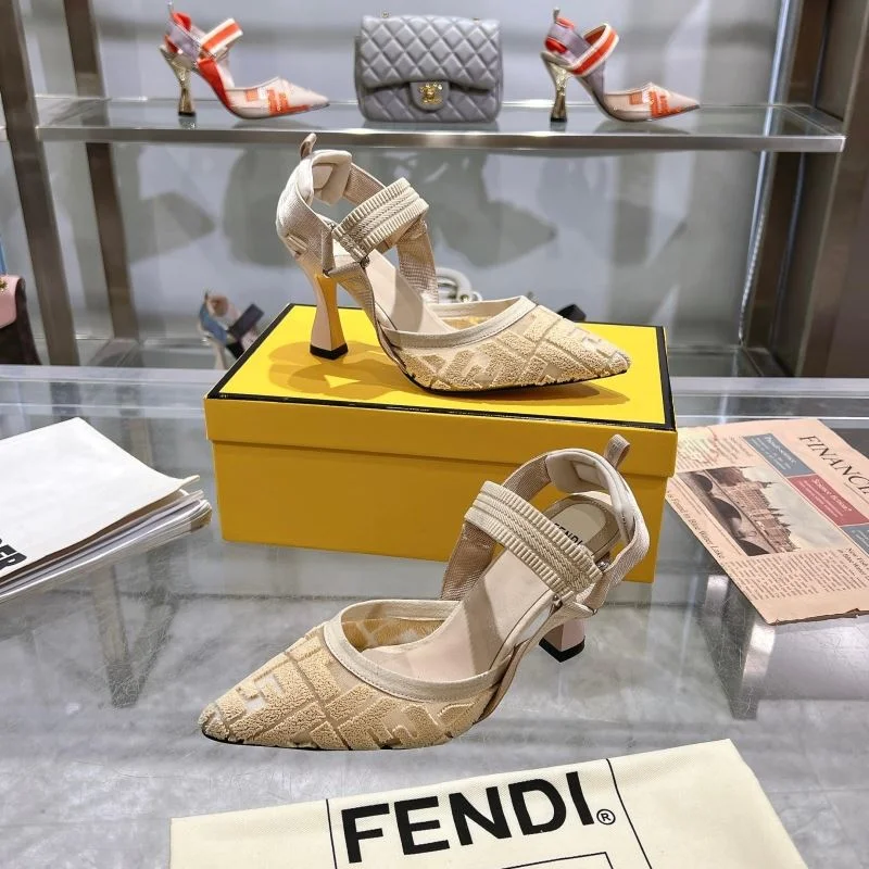 EyeCatching Fendi Sandals 23421