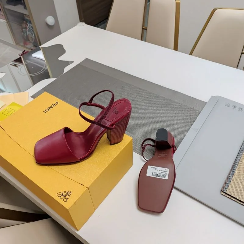Fendi Sandals EyeCatching 23419