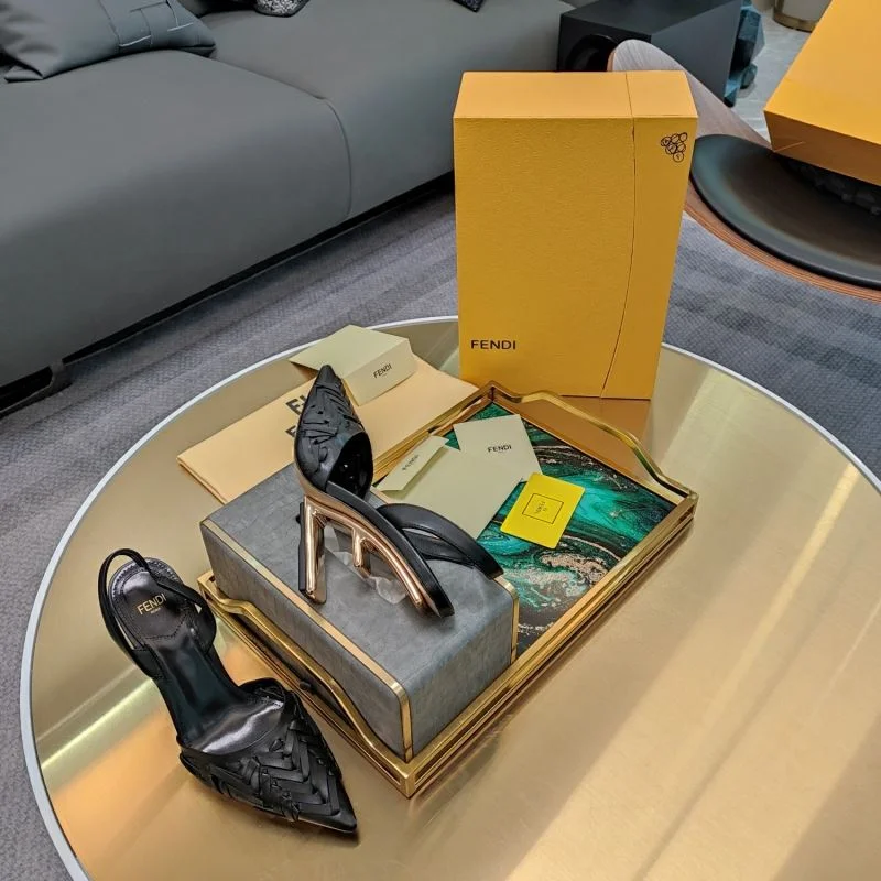 Efficient Fendi Sandals 23411