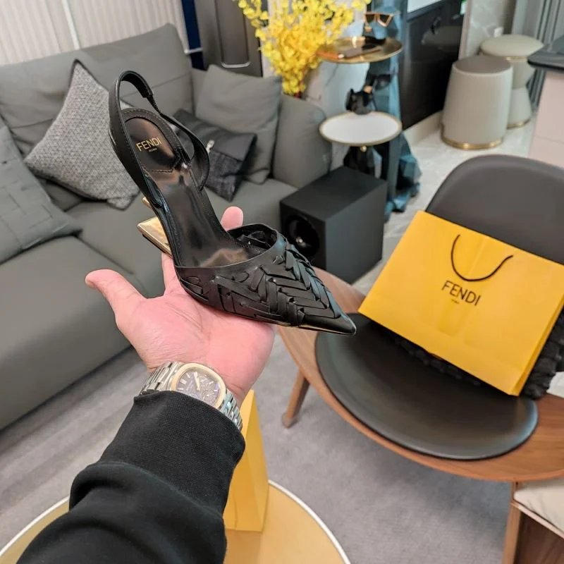 Efficient Fendi Sandals 23411