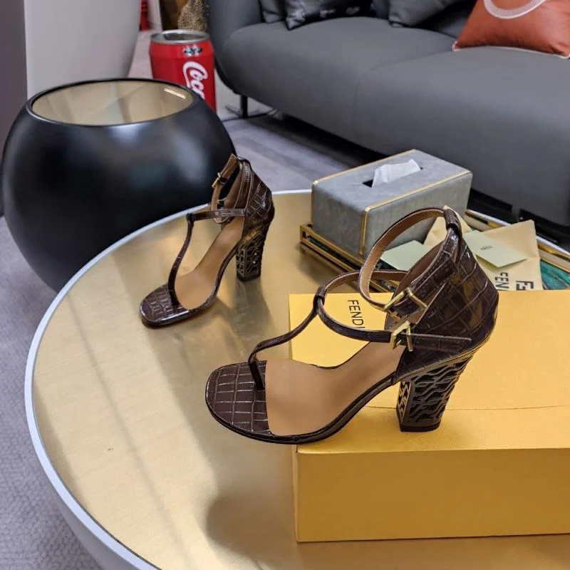Fendi Sandals Sleek 23424