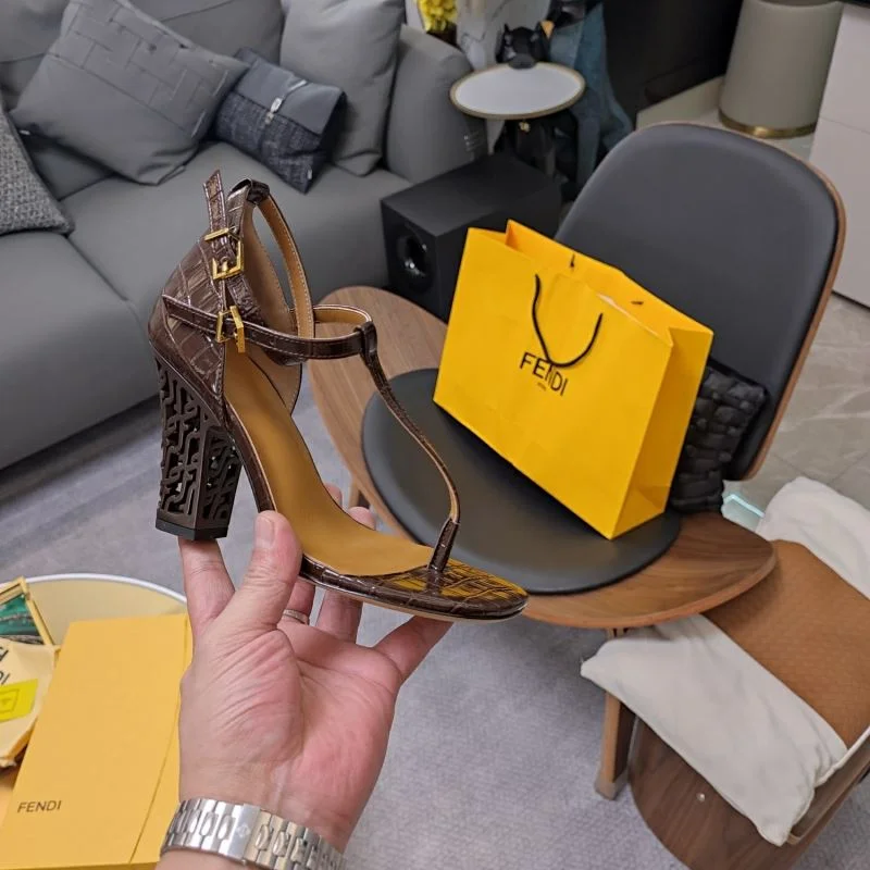 Fendi Sandals Sleek 23424