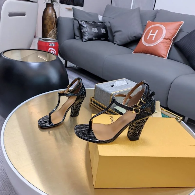 Fendi Sandals Vibrant 23418