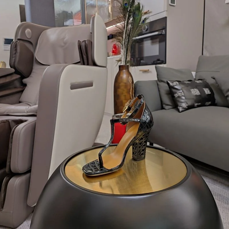Fendi Sandals Vibrant 23418
